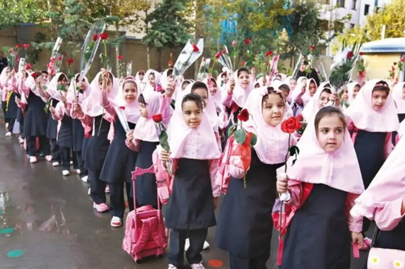 نواخته شدن زنگ «جشن شکوفه‌ها» برای بیش از یک میلیون کلاس اولی

