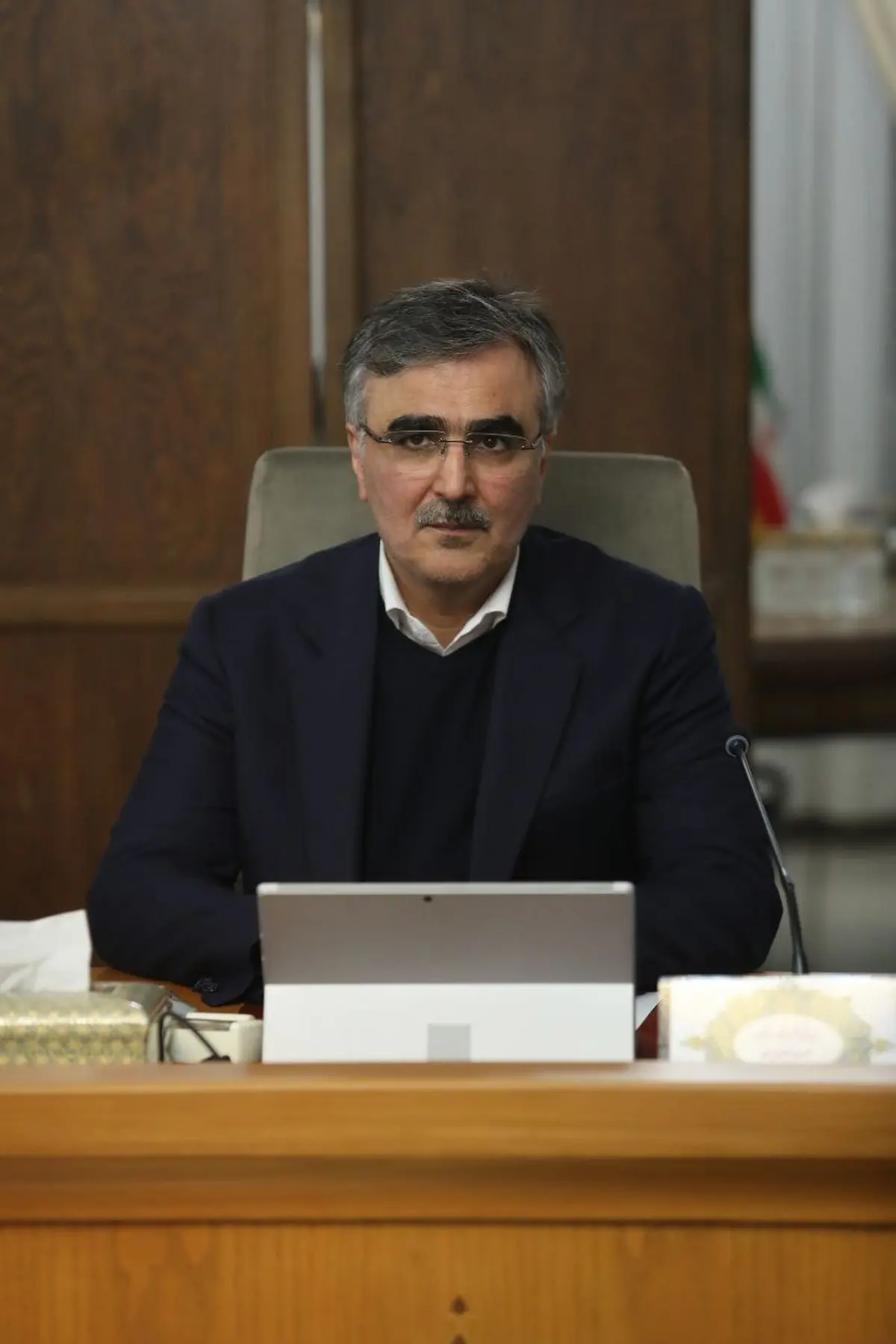 رییس بانک مرکزی تغییر کرد | محمدرضا فرزین، رییس  جدید بانک مرکزی 