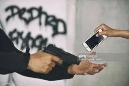 سرقت آیفون 13 در تهران، یافت آباد!+ویدئو