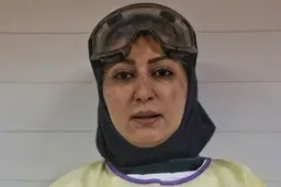 چهرۀ سال در همین آغاز سال؛ نیلوفرِ کبود