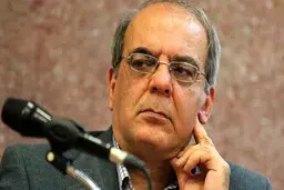 عباس عبدی: نمایندگان مجلس از فهم مواضع رهبری عاجزند