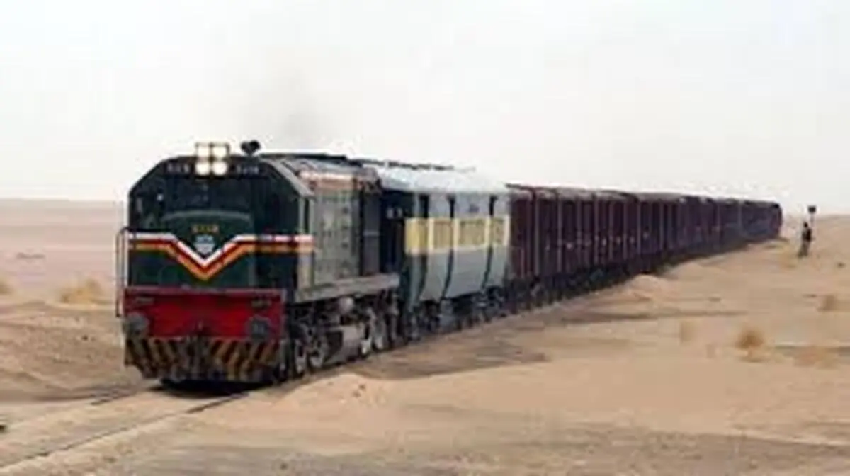 
بار دیگر قطار مسافری زاهدان-کرمان از خط خارج شد

