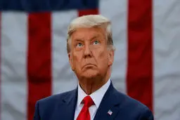 
ترامپ: ۲.۵ تریلیون دلار برای ساخت تجهیزات نظامی سرمایه‌گذاری شد.
