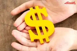  دلار  سقوط  کرد 