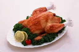 تا حالا مرغ خیارشوری خوردی؟! | مرغ رو بزار داخل آب خیارشور تا بهتر بپزه! +ویدئو