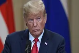 
آمریکا پرچم خودرابه نشانه «یادبود قربانیان کرونا» به حالت نیمه‌افراشته درآورد
