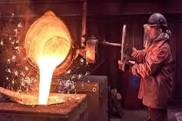 زیبایی رقص مرگ آهن مذاب | واکنش شیمیایی هیپنوتیزم کننده آهن مذاب و اکسیژن +ویدئو