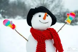  آدم برفی سه متری در معابر شهری پاوه + فیلم 