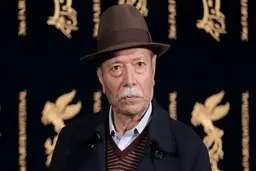 بغض استاد علی نصیریان در روز نودسالگی‌اش | حیف است که فرهنگ ایران به سمت ابتذال برود +ویدئو