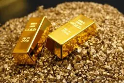 کاهش قیمت جهانی طلا و نقره | طلا زیر ۵۰۰۰ دلار عقب‌نشینی کرد