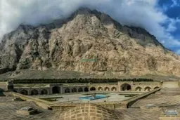 کاروانسرای شاه عباسی بیستون - جاذبه های تاریخی و طبیعی