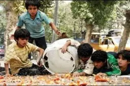 
آیا فیلم «آواز گنجشک‏ ها» ساخته مجید مجیدی با سرمایه‏ ی داماد الیزابت وارن تولید شده؟
