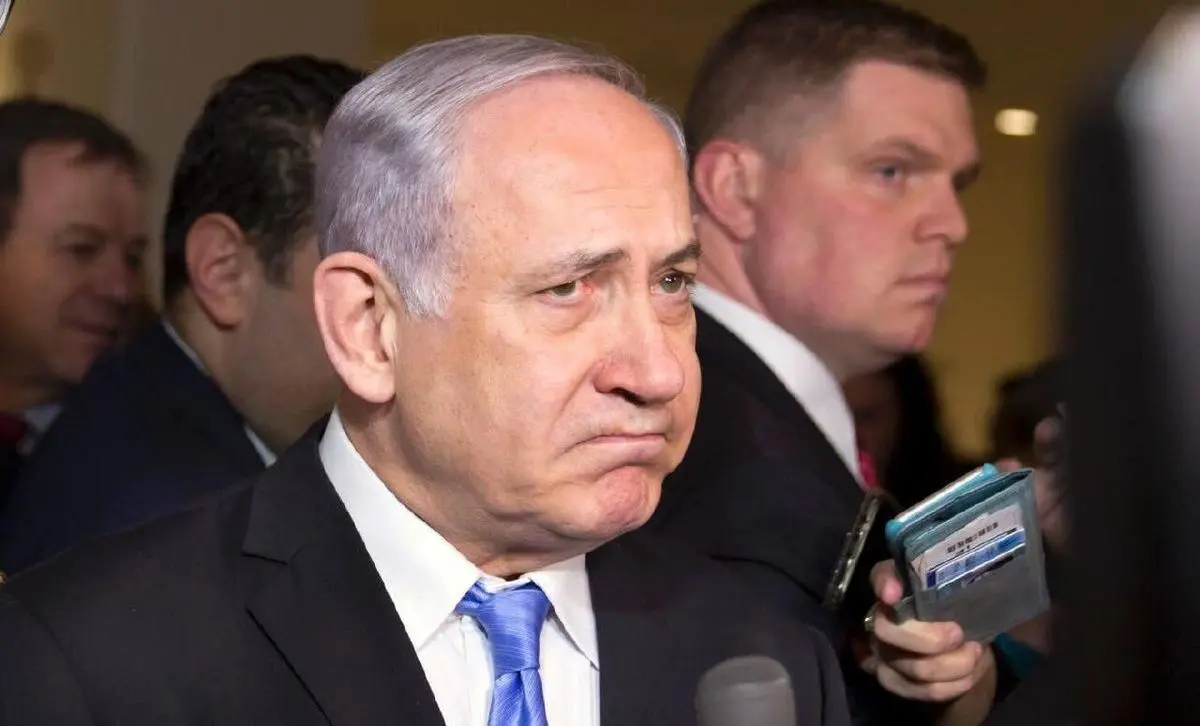 در عرض نیم ساعت و بدون هیچ مراسمی نتانیاهو قدرت را به بنت واگذار کرد
