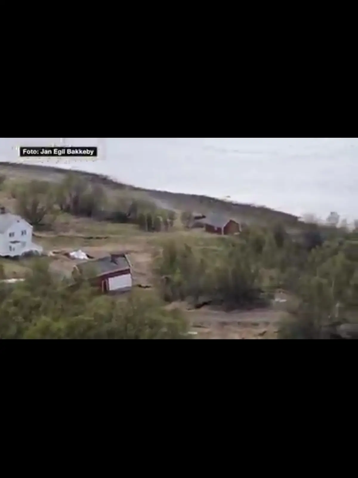 پدیده " گِل‌شار" یا جریان گِل ساعاتی پیش در نروژ، استان فینمارک+فیلم
