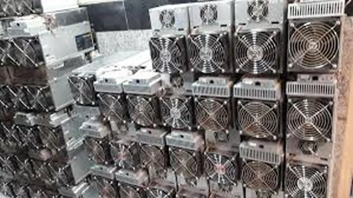 
 برق | در استان مرکزی 6000 دستگاه ماینر توقیف شد
