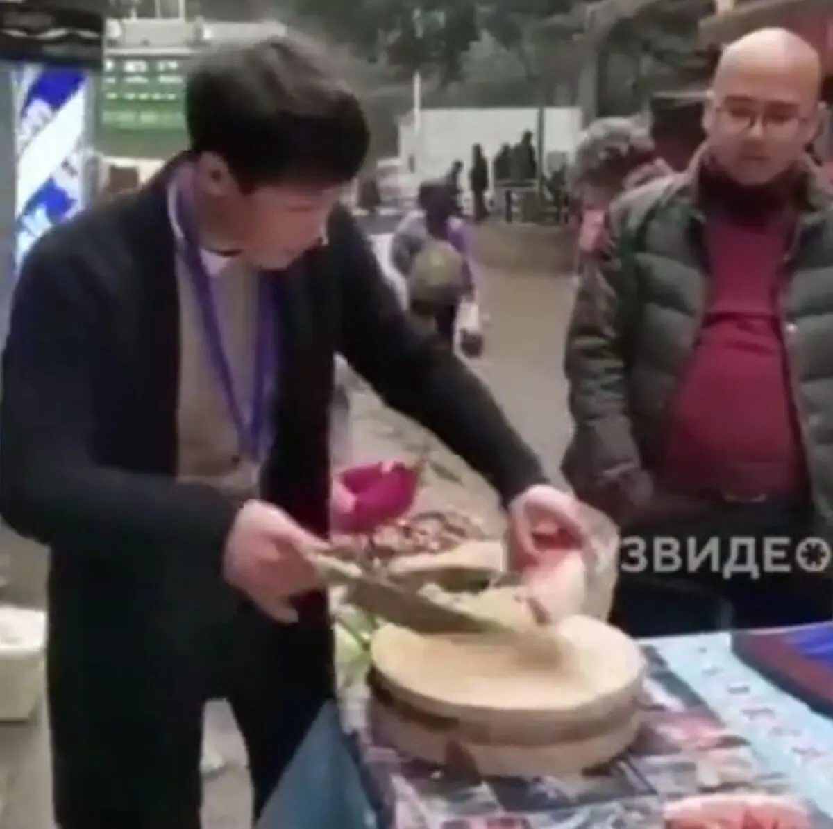 مچ‌گیری از چاقوفروش دروغگو!+ویدئو 