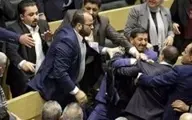 زد و خورد شدید نمایندگان در مجلس!+ویدئو