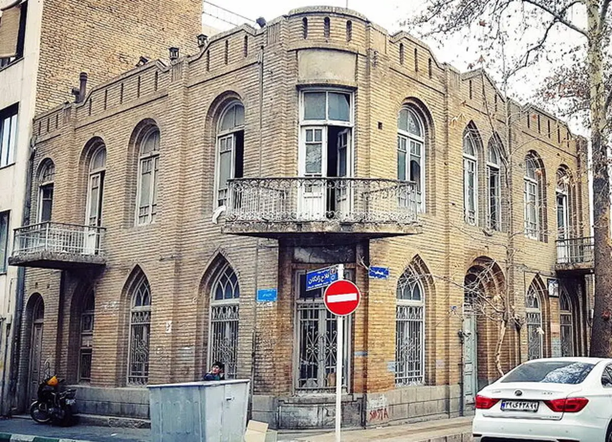  بنای تاریخی | قرار است خانه‌ داماد مصدق از تخریب درامان بماند