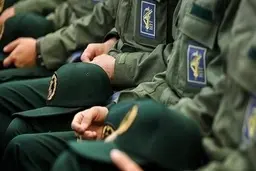 پوشش سپاهی مجریان تلویزیون در شبکه سه! | چرا لباس سپاه رو پوشیدند؟ + ویدئو