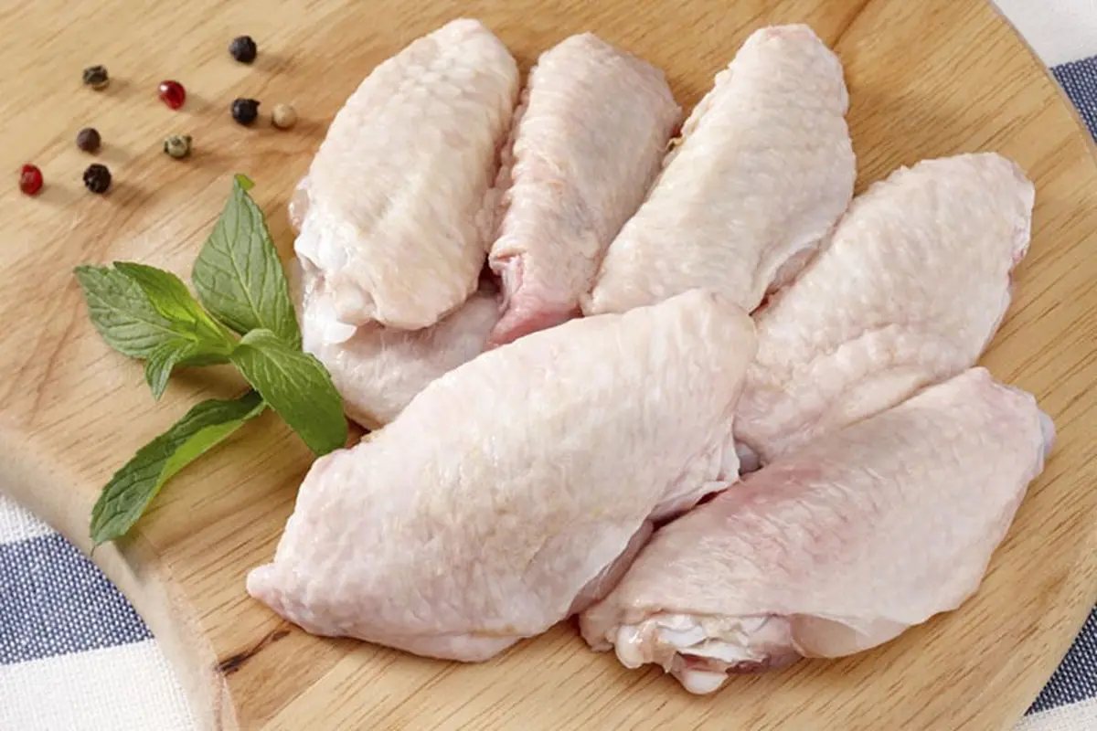 با و گردن مرغ را نخورید | مضرات خوردن مرغ | هشداری جدی درباره مصرف بال و گردن