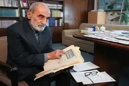 
حمله کیهان به روحانی  |   پرچم صلح را در چنین شرایطی بالا بردن، عین خیانت و حماقت است 