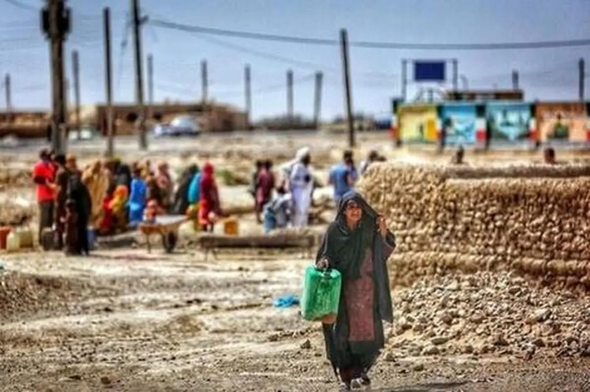 زن بلوچ بعد از سه روز ایستادن در «صف» نفت، جان داد | سکته قلبی زن بلوچ در صف نفت !