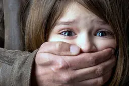 قتل پسر شش ساله به دست ناپدری بی رحمش | دانیال زیر شکنجه های ناپدری اش جان داد + جزئیات 