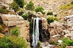 با این هوای سرد آبشار گنج نامه همدان هم یخ زد! + عکس