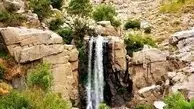 با این هوای سرد آبشار گنج نامه همدان هم یخ زد! + عکس