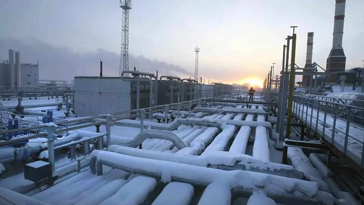 آتش سوزی در میدان نفت و گاز نوواتک روسیه؛ دو نفر کشته شدند
