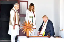 چانه‌زنی اقتصادی دو پوپولیست
