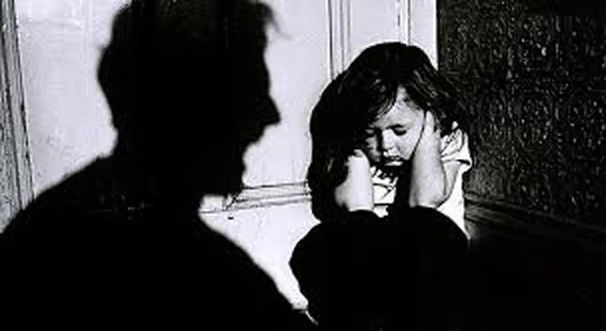 هر روز ۷۴ مورد کودک ازاری در در کشور اتفاق می افتد