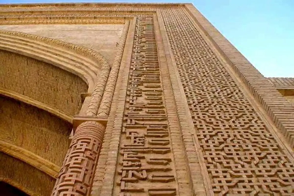 استاد کاشی‌ و آجرکاری تاریخی درگذشت