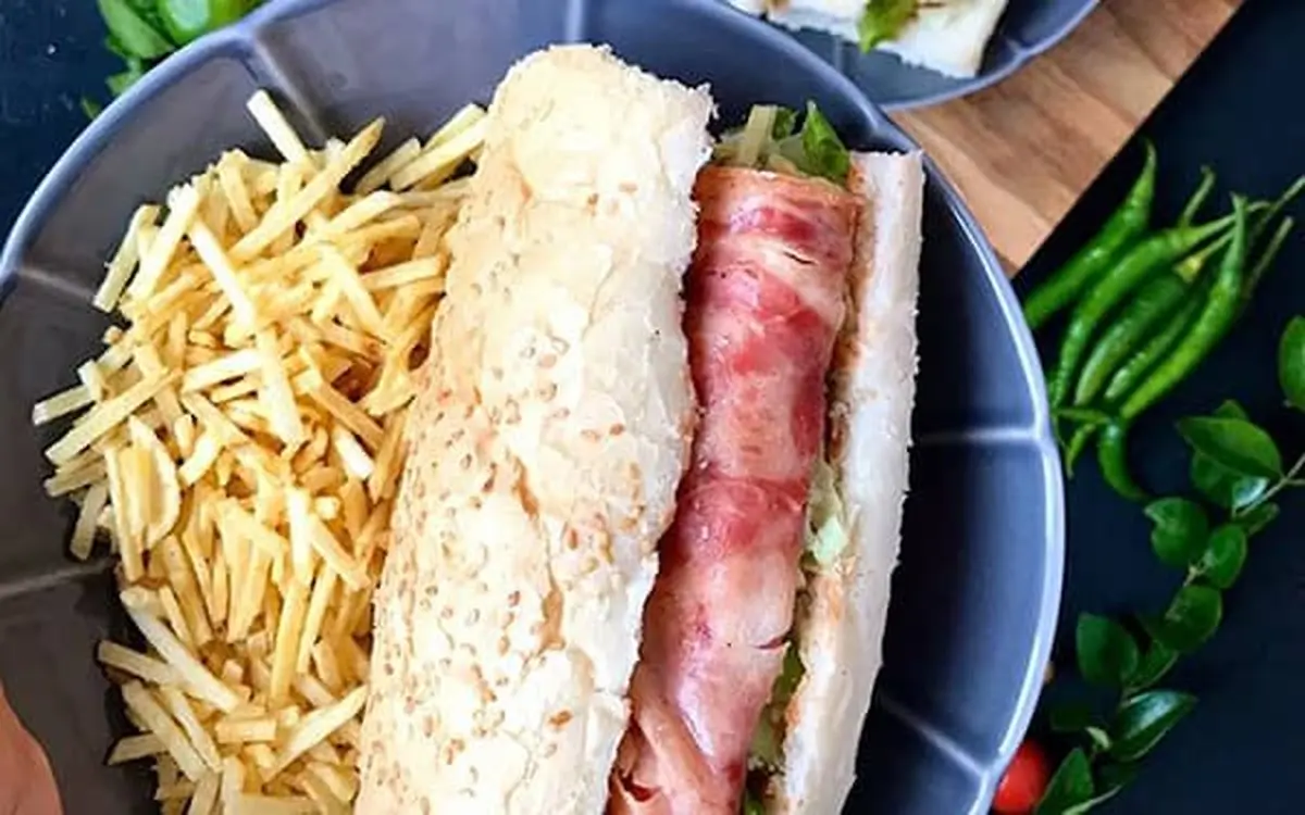 بیا بهت یاد بدم ساندویچ ژامبون و چیپس و پنیر درست کنی | طرز تهیه ساندویچ ژامبون و چیپس و پنیر +ویدیو