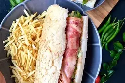 بیا بهت یاد بدم ساندویچ ژامبون و چیپس و پنیر درست کنی | طرز تهیه ساندویچ ژامبون و چیپس و پنیر +ویدیو