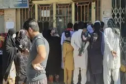 صف‌های طولانی در ایرانشهر؛ قیمت نان ۱۰ هزار تومان شد