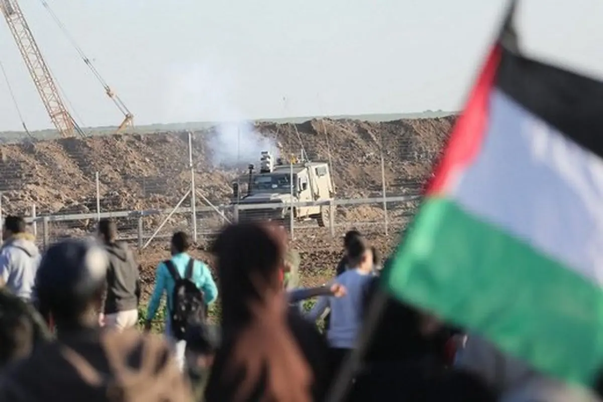 کودک فلسطینی را با ریختن بنزین به دهانش به آتش می کشند اما قاتل حمایت می‌شود