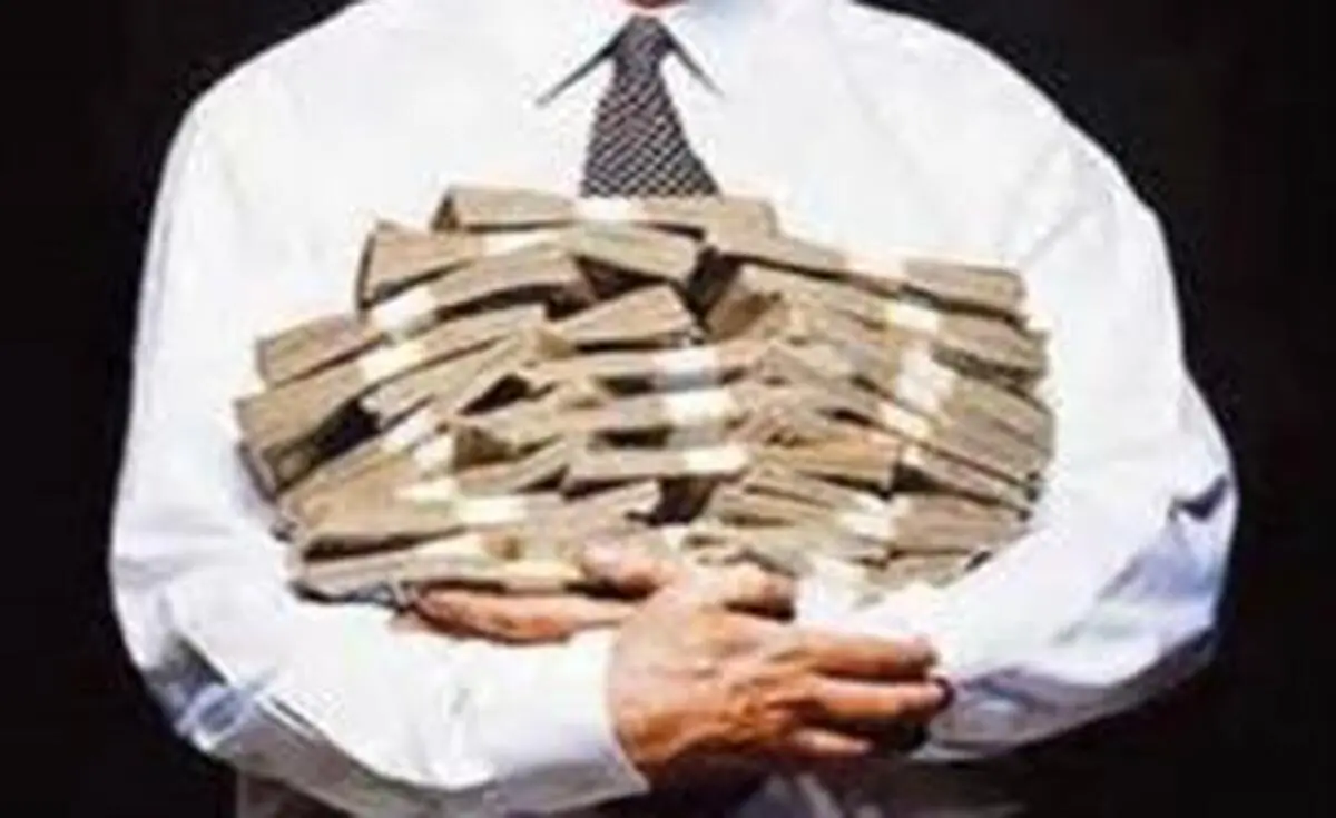 شکوائیه اقتصادی علیه سیاستمداران