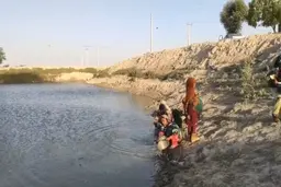 تامین آب آشامیدنی روستاهای سیستان و بلوچستان از هوتک +فیلم 