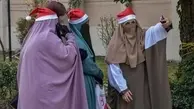 سلفی جالب زنان محجبه کشمیری با کلاه بابانوئل! + عکس