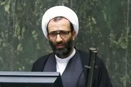 سلیمی: اینترنت برای قشر مرفه جامعه گران شود | با گرانی اینترنت برای دانش آموزان، دانشجویان و اقشار ضعیف مخالفیم
