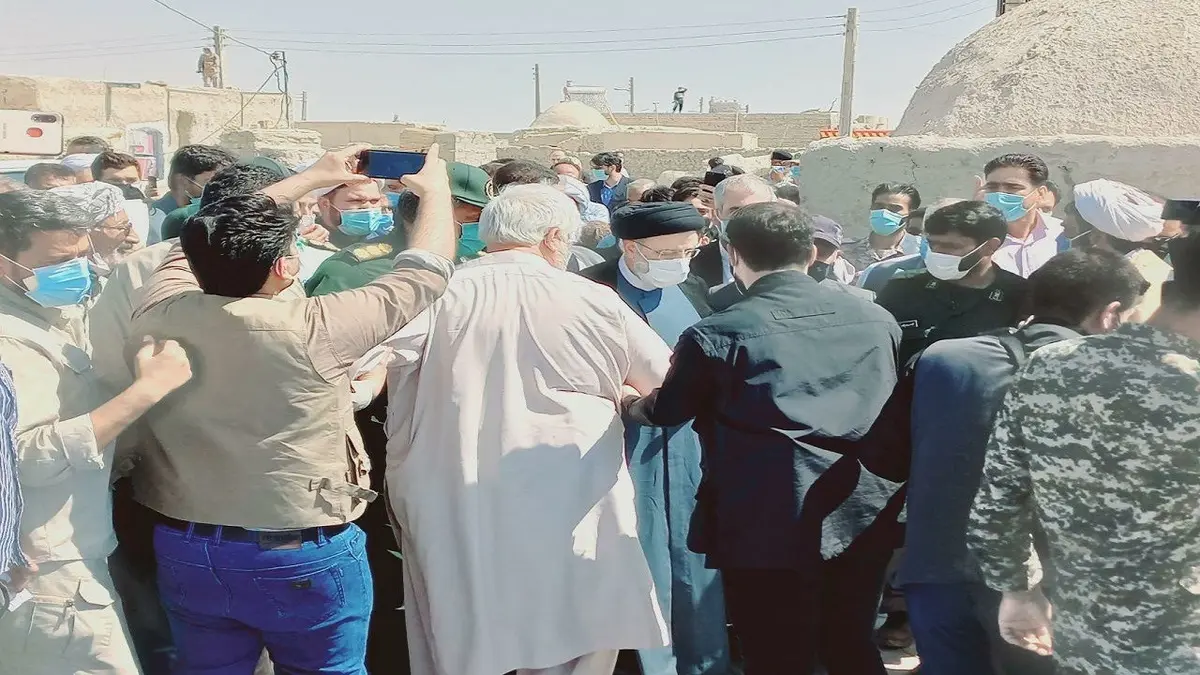 رئیس جمهور در جمع مردم روستای مرزی ملا علی در نقطه صفر مرز ایران و افغانستان