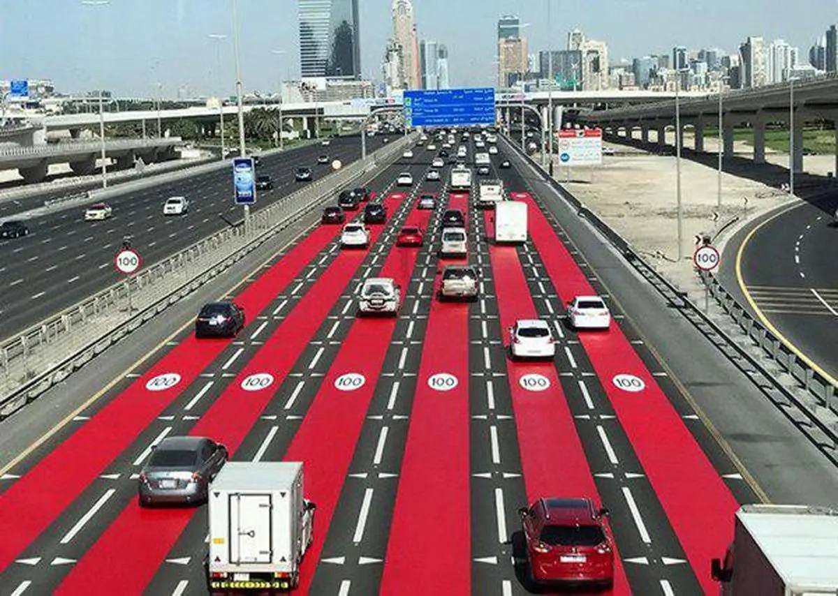 استفاده از رنگ قرمز در آسفالت جاده‌ها در دوبی جهت کاهش جرایم مربوط به سرعت