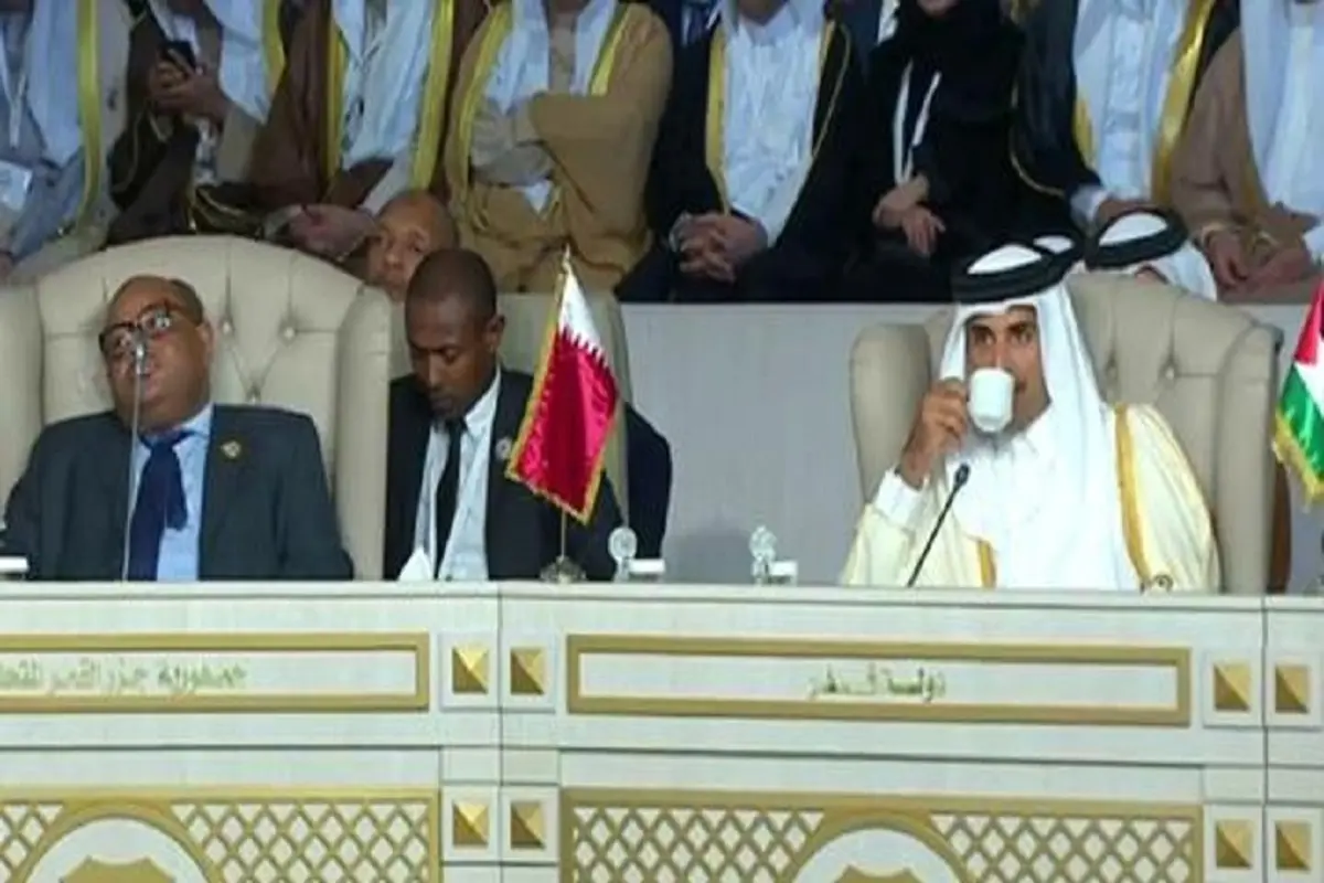 امیر قطر پیش از آغاز افتتاحیه نشست اتحادیه عرب را ترک کرد