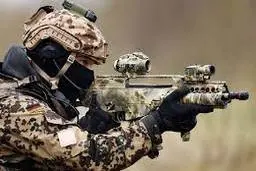  استفاده از نظامیان برای گرم‌کردن تنور انتخابات اساسا گزینه خطرناکی است. 