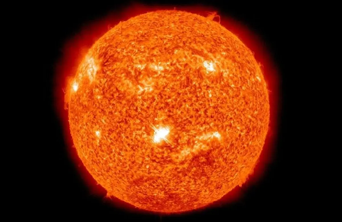 تصاویری بسیار هولناک از فوران شراره های خورشیدی ! | مقایسه حجم این شراره ها با زمین + ویدئو