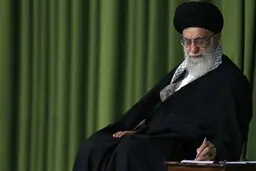 تشکر رهبر انقلاب از تدابیر ستاد ملی، وزارت بهداشت و طرح بسیج ملی مبارزه با کرونا