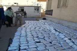 کشف یک تُن مرفین توسط پلیس استان کرمان 