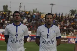 بازیکنی که به اندازه یک لیگ تیم عوض کرده است + تصاویر 