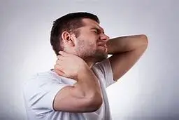 اشتباهات رایج در درمان گردن درد | گردن درد رو با این ترفند ساده درمان کن +ویدئو